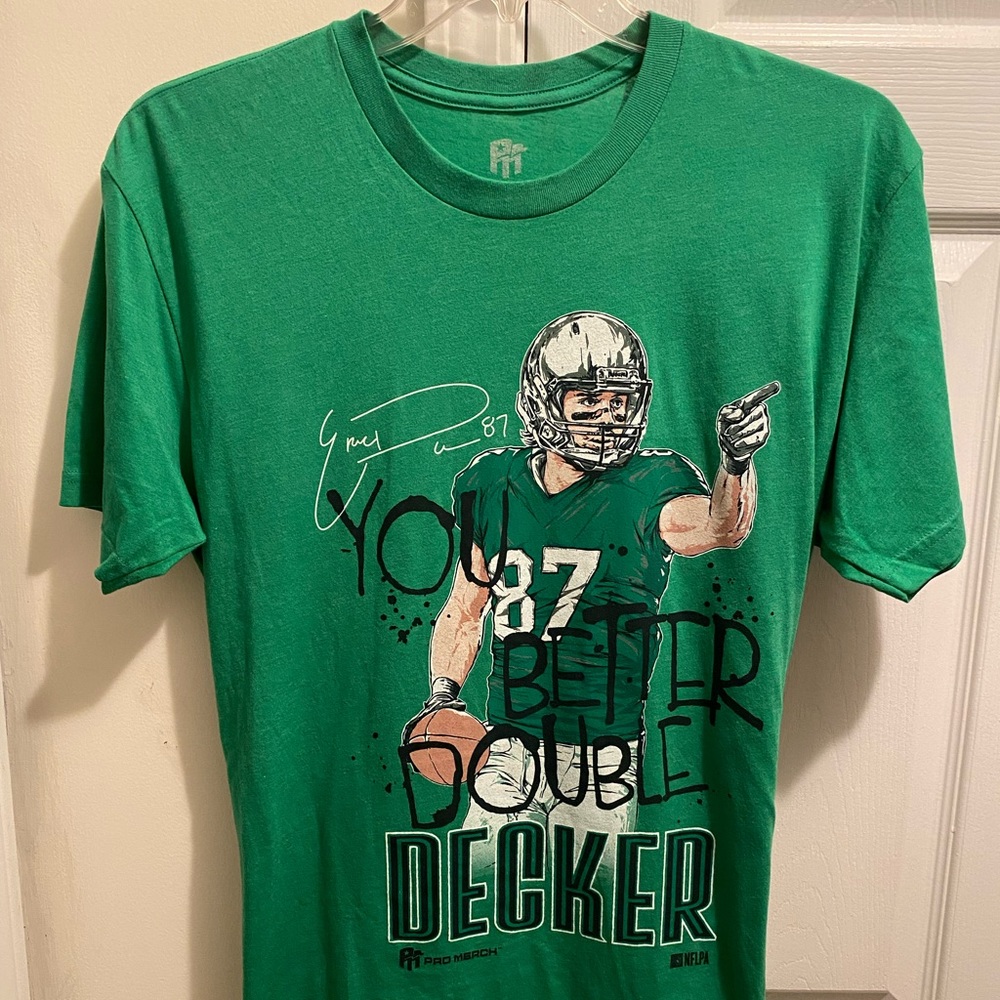 Eric Decker NFL Football Player Rare Green Color Graphic T-shirt.